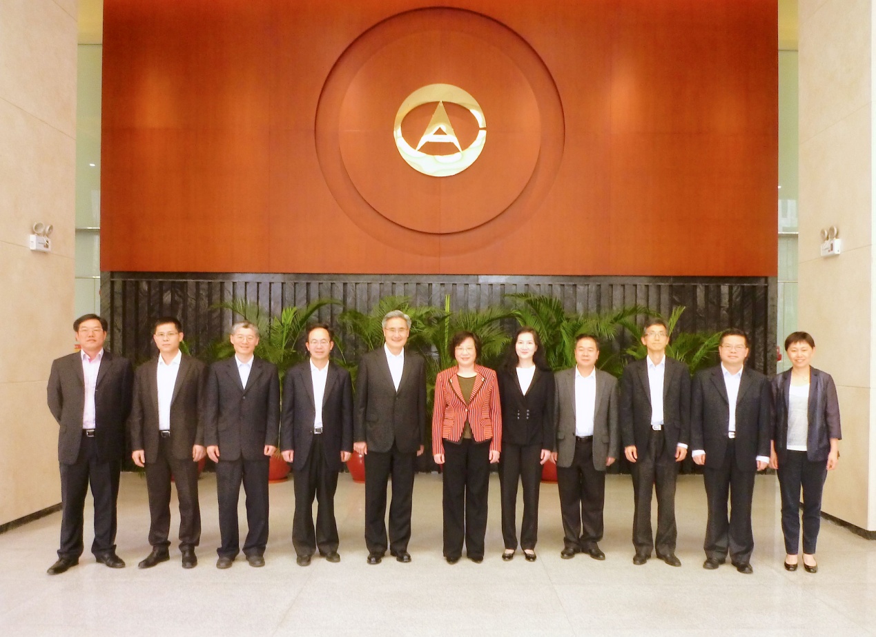 Officials of the Audit Commission and the Audit Office of Guangdong Province