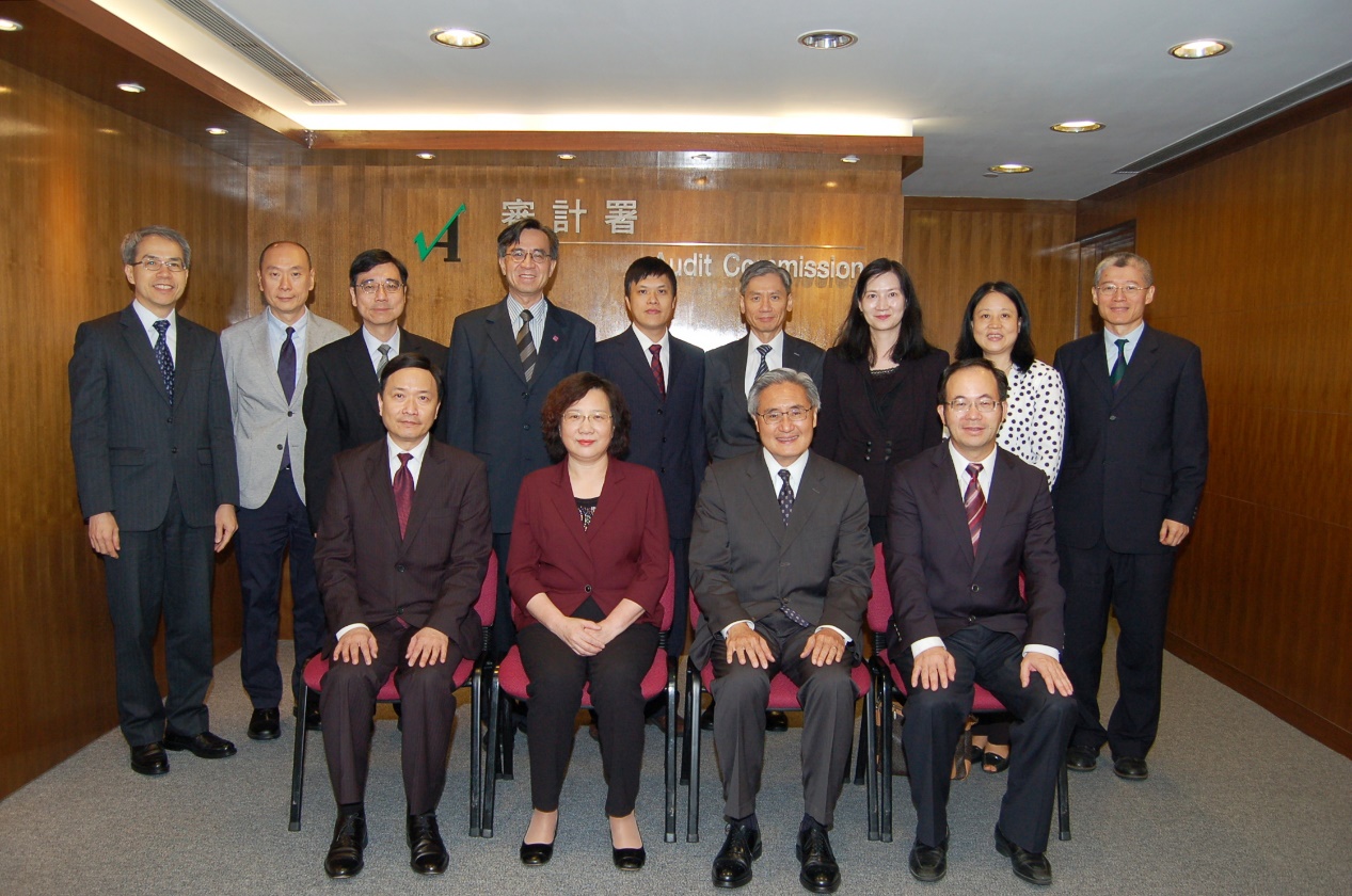 Group photo with the delegation