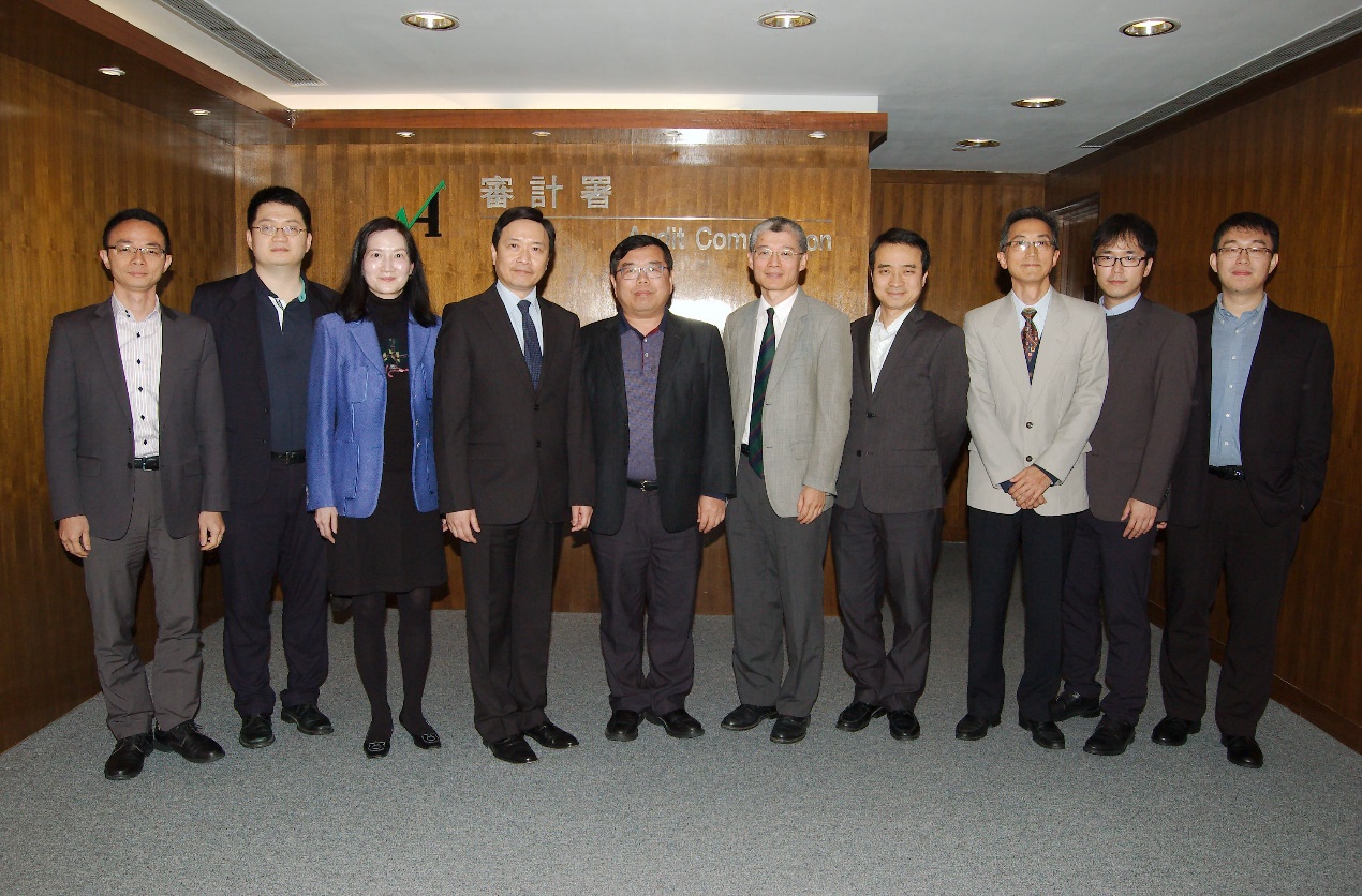 Group photo with the delegation