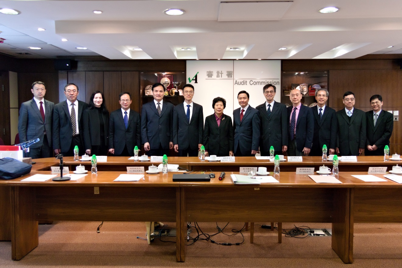 Group photo with the delegation at the Audit Commission