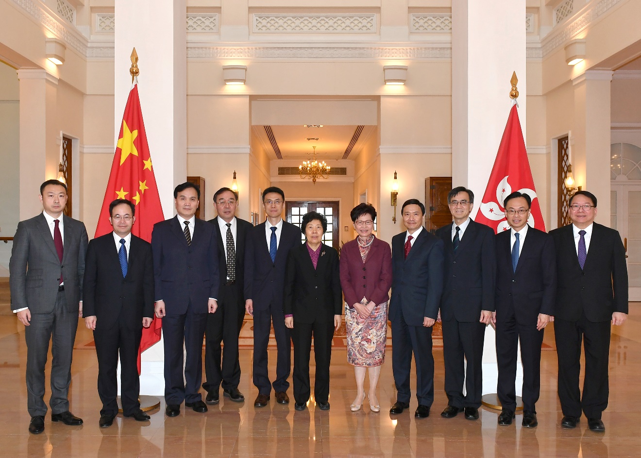 Group photo with the delegation at the Government House