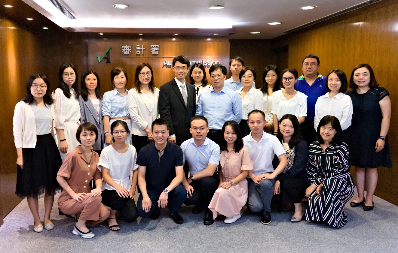 Group photo with the delegation