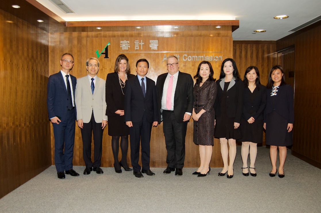 Group photograph with the delegation