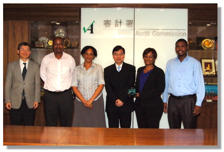 Group photo with the delegation