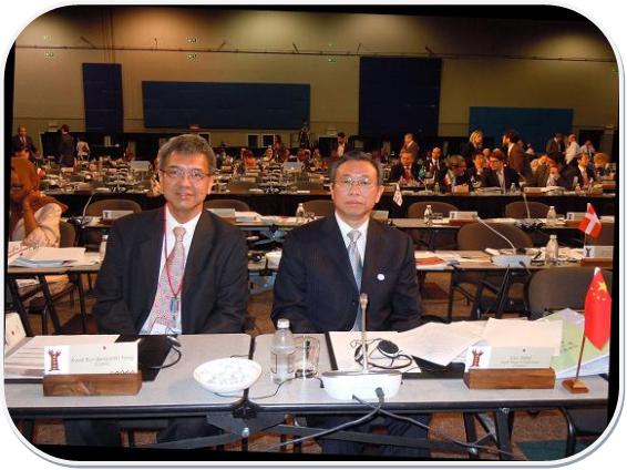 Benjamin Tang, Director of Audit and Liu Jiayi, Auditor General of the CNAO (right)