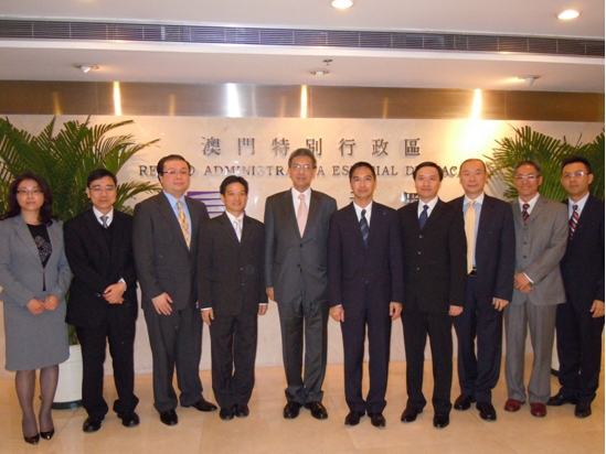 Officials of the Audit Commission and the COAOM